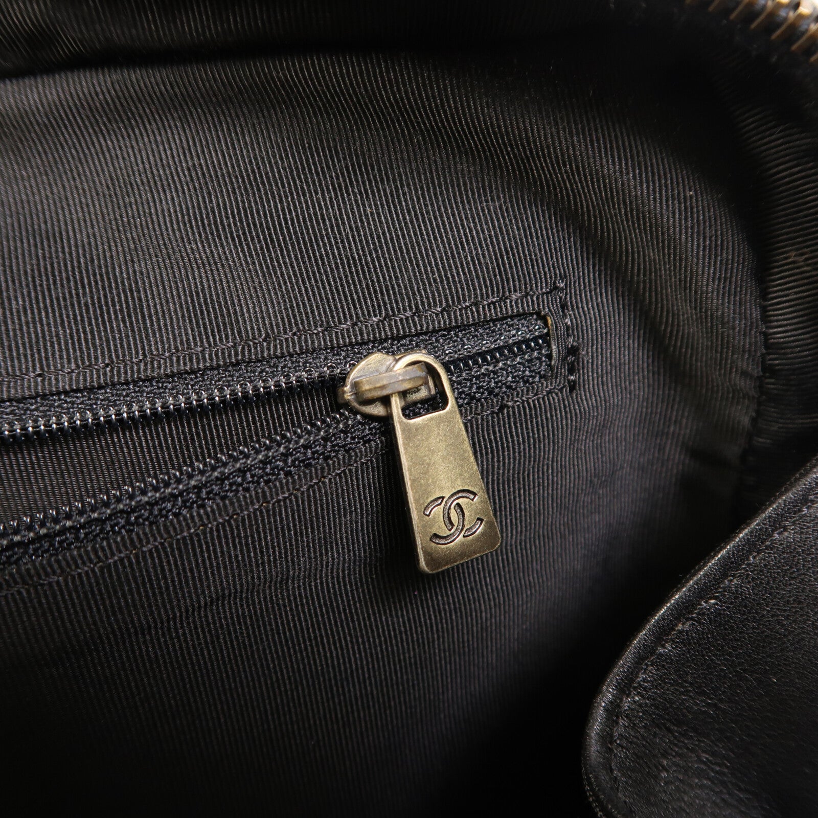 CHANEL 牛皮皮革Vintage Wild Stitch手挽袋
