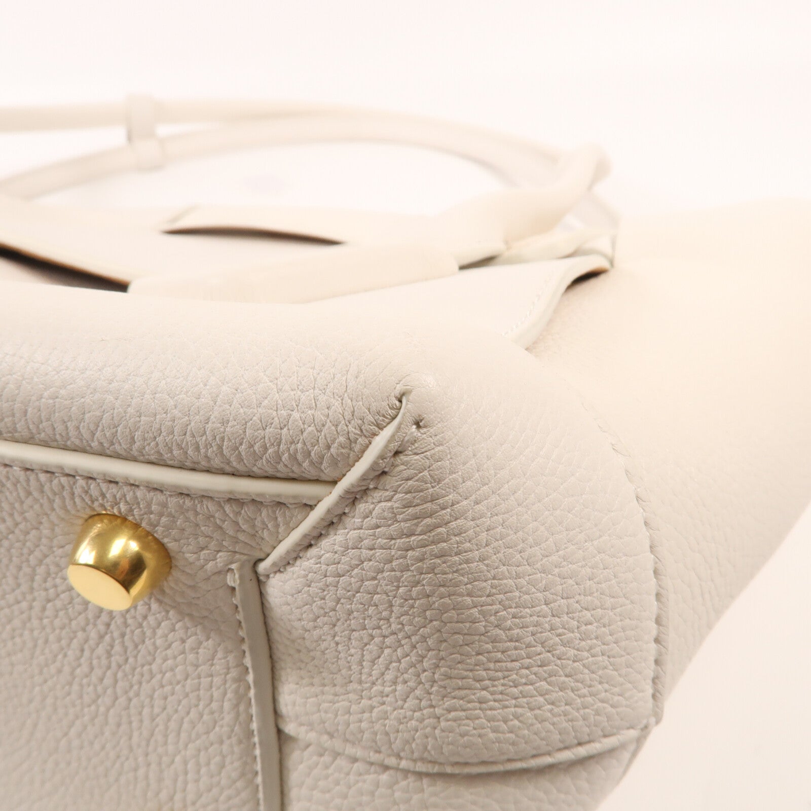 BOTTEGA VENETA 牛皮皮革Shoulder Bag金扣肩背袋