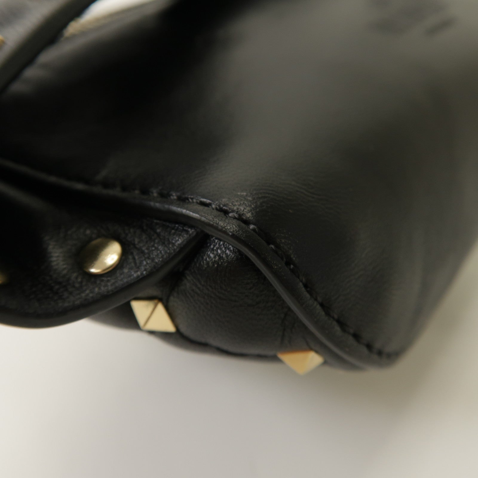 Valentino 牛皮皮革Rockstud Waist Bag金扣腰包黑色