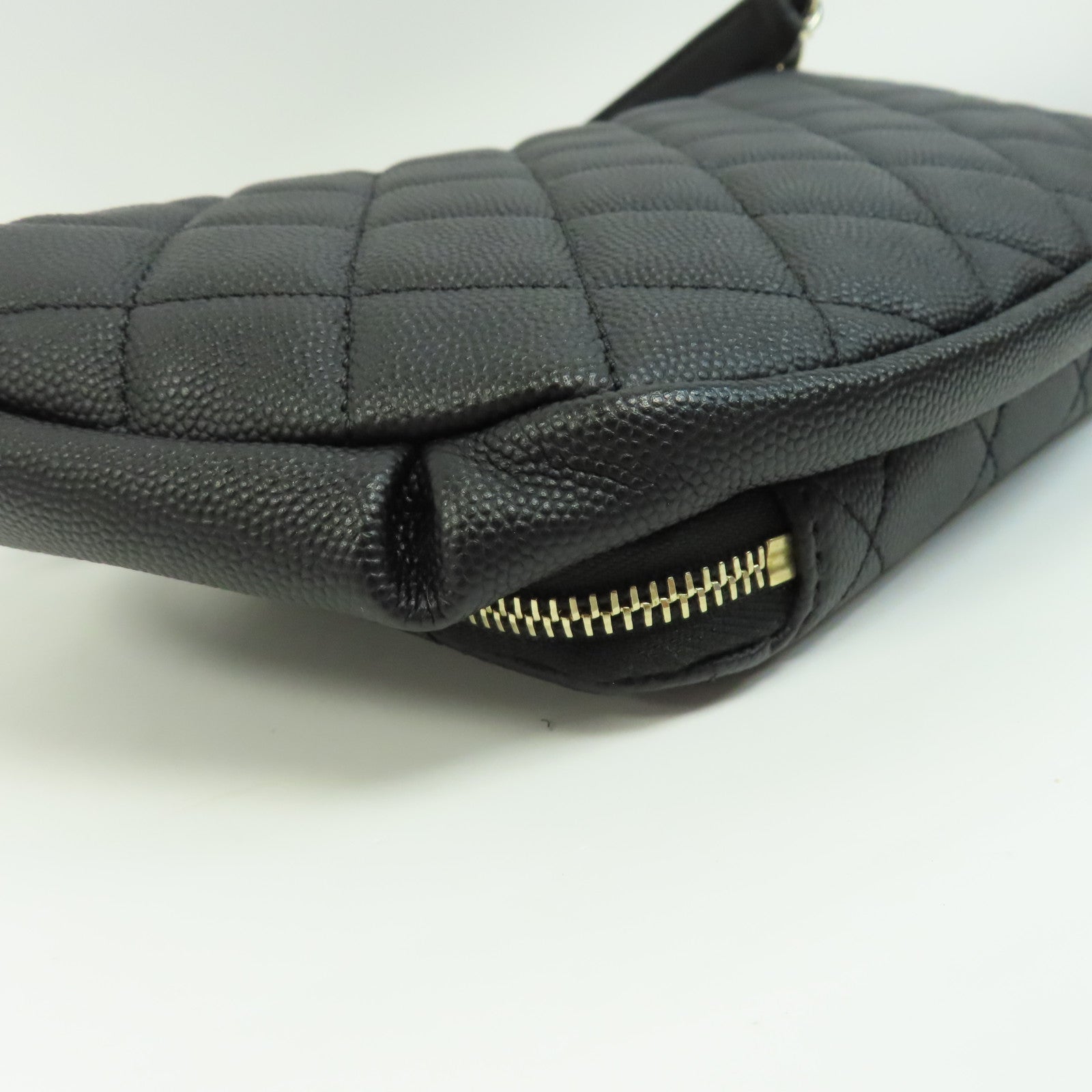 CHANEL 菱格Caviar皮革Waist Bag金扣腰包黑色