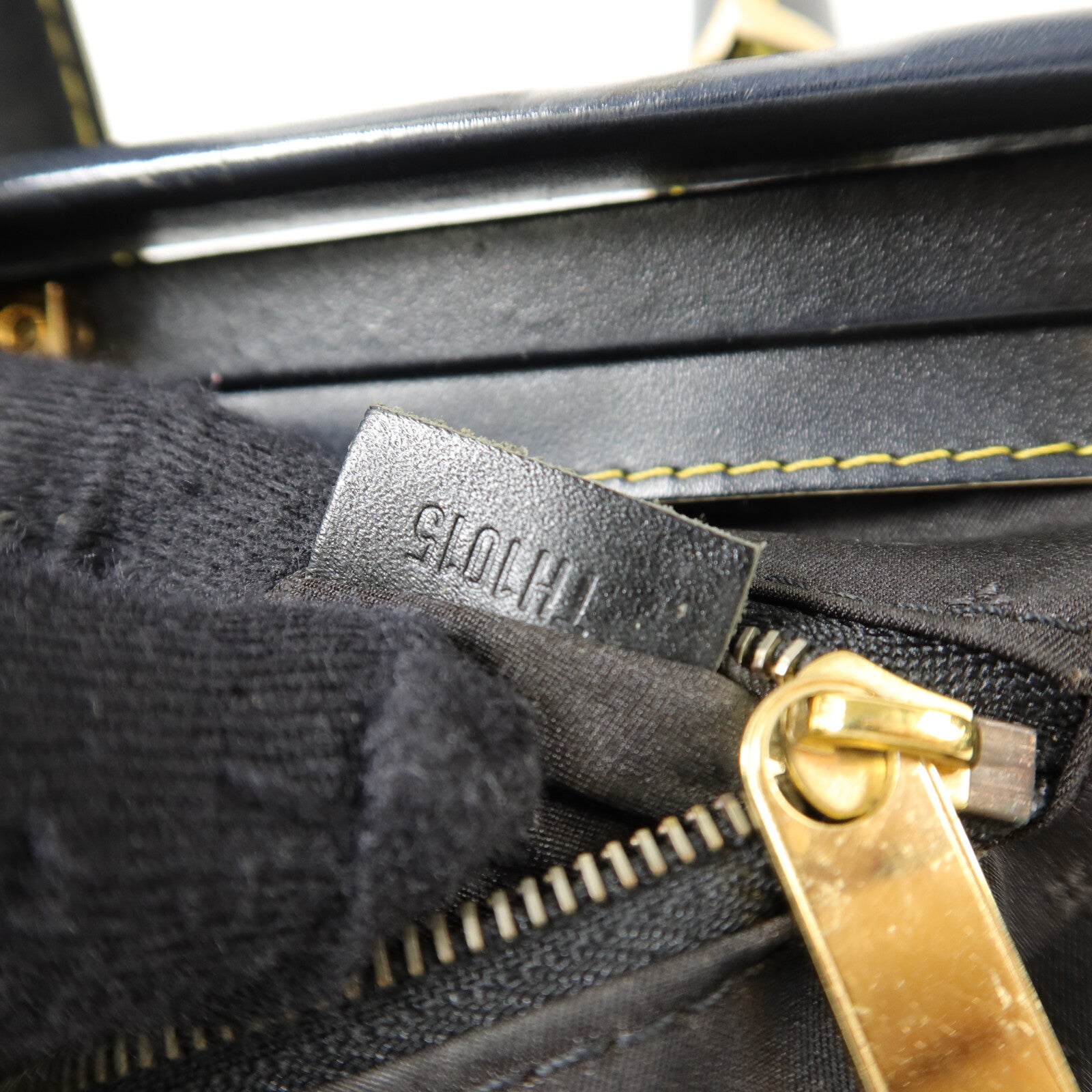 LOUIS VUITTON 山羊皮皮革Suhali Lingenieux PM手挽袋