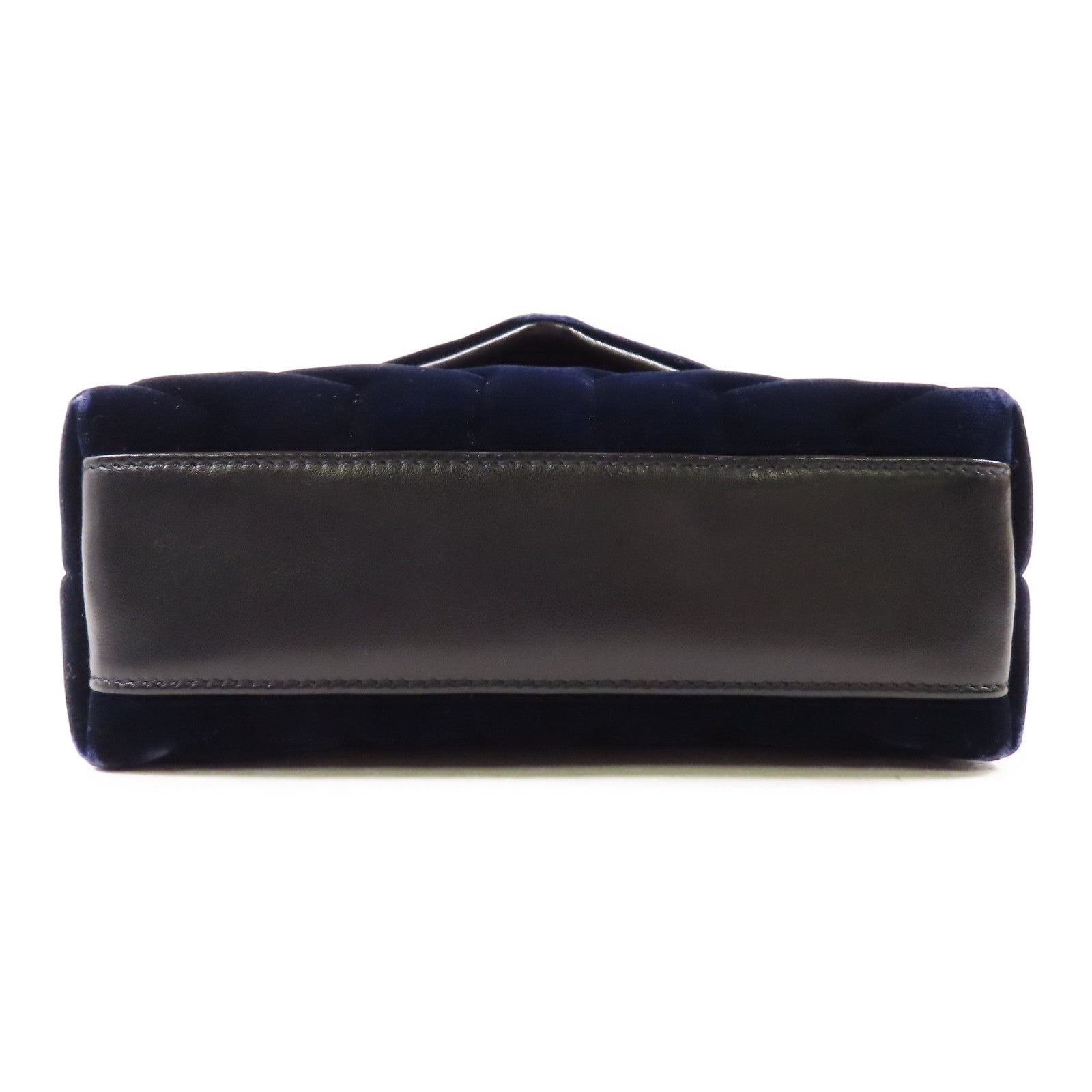 YVES SAINT LAURENT 天鵝絨Shoulder Bag金扣肩背袋