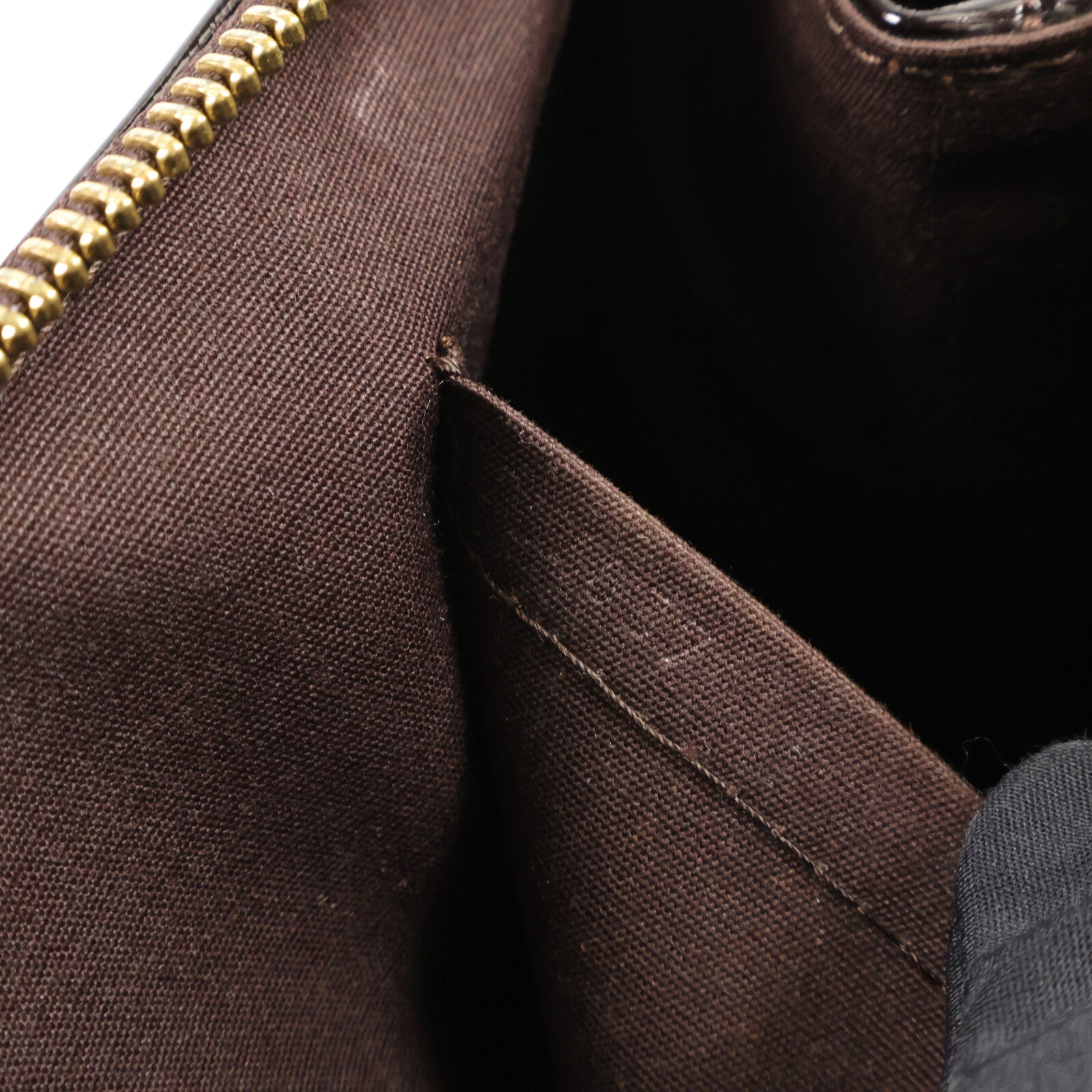 LOUIS VUITTON Monogram Vernis Rosewood Avenue金扣肩背袋