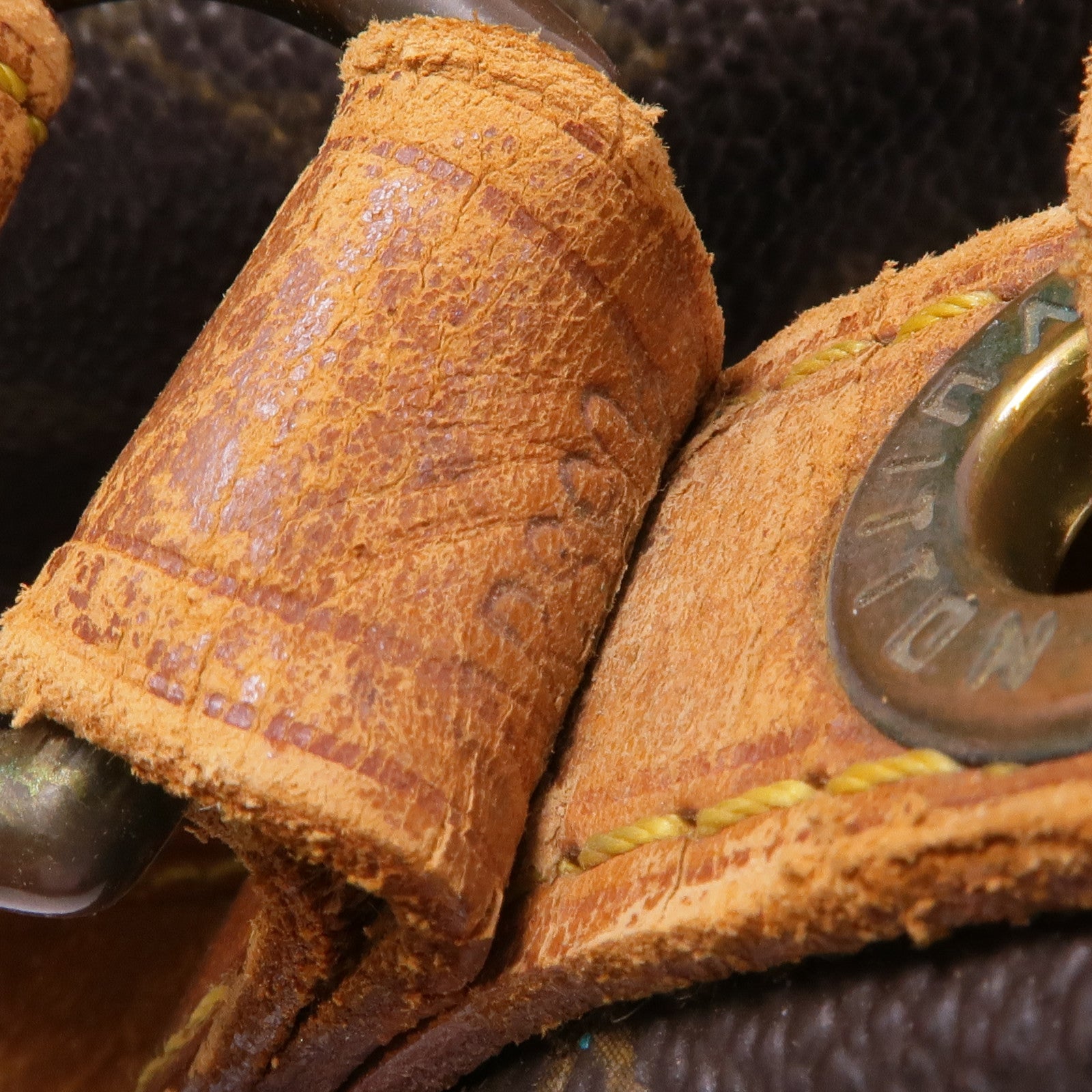 LOUIS VUITTON Monogram Petit Noe金扣肩背袋棕色