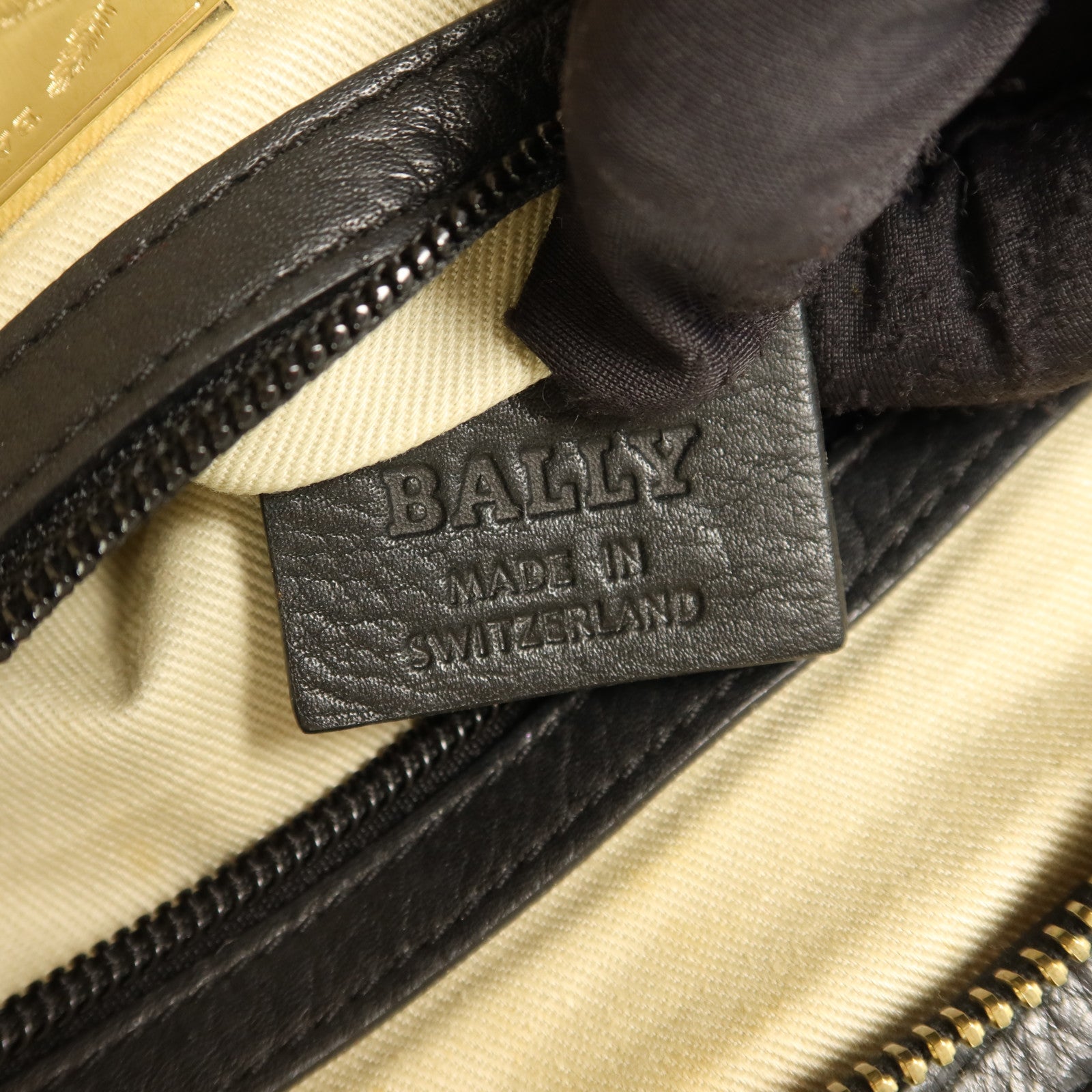 BALLY 牛皮皮革Handbag金扣手挽袋
