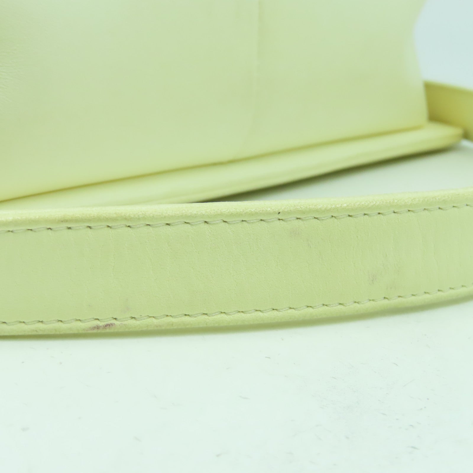 CHANEL 【激減優惠】菱格羊皮皮革Boy Chain Shoulder Bag金扣鏈帶肩背袋白色