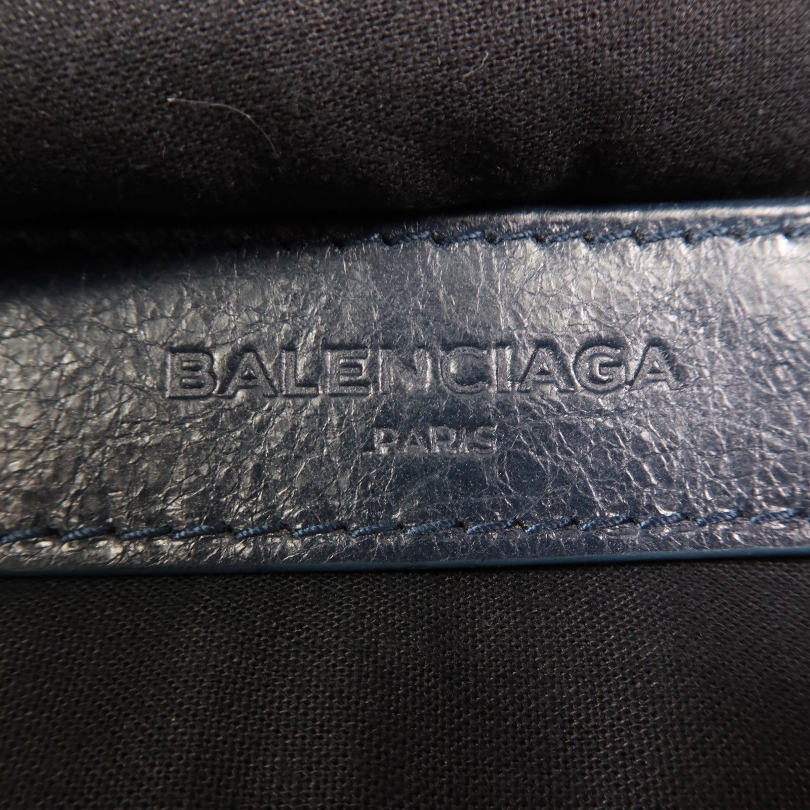 BALENCIAGA 牛皮皮革Pouch銀扣手拿包