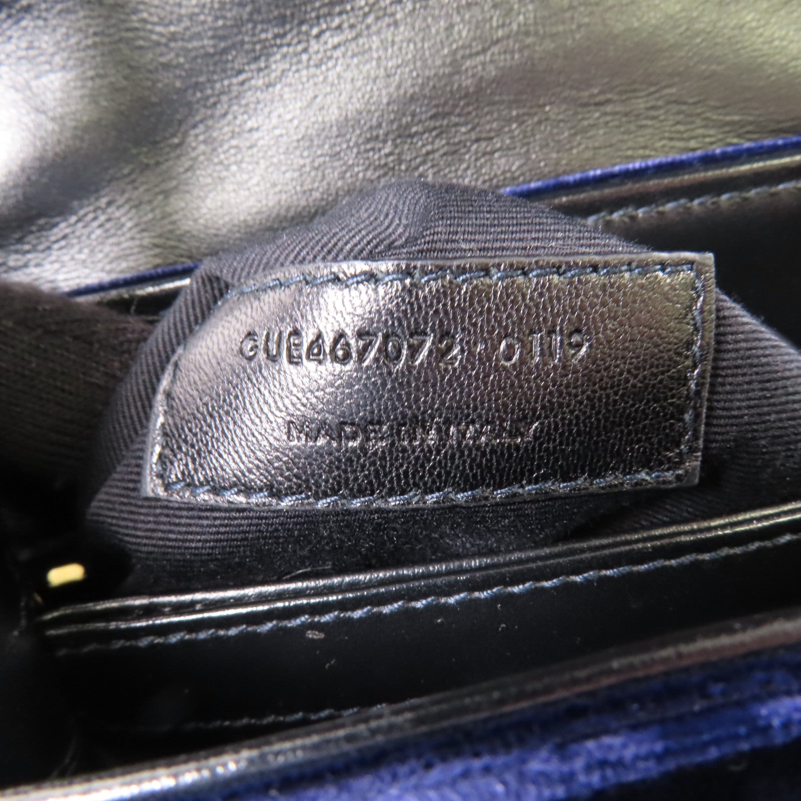 YVES SAINT LAURENT 天鵝絨Shoulder Bag金扣肩背袋