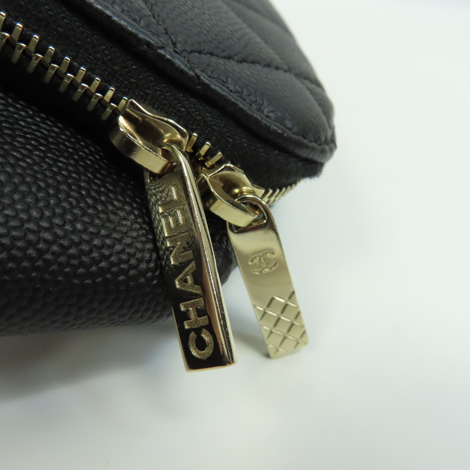 CHANEL 菱格Caviar皮革Waist Bag金扣腰包黑色