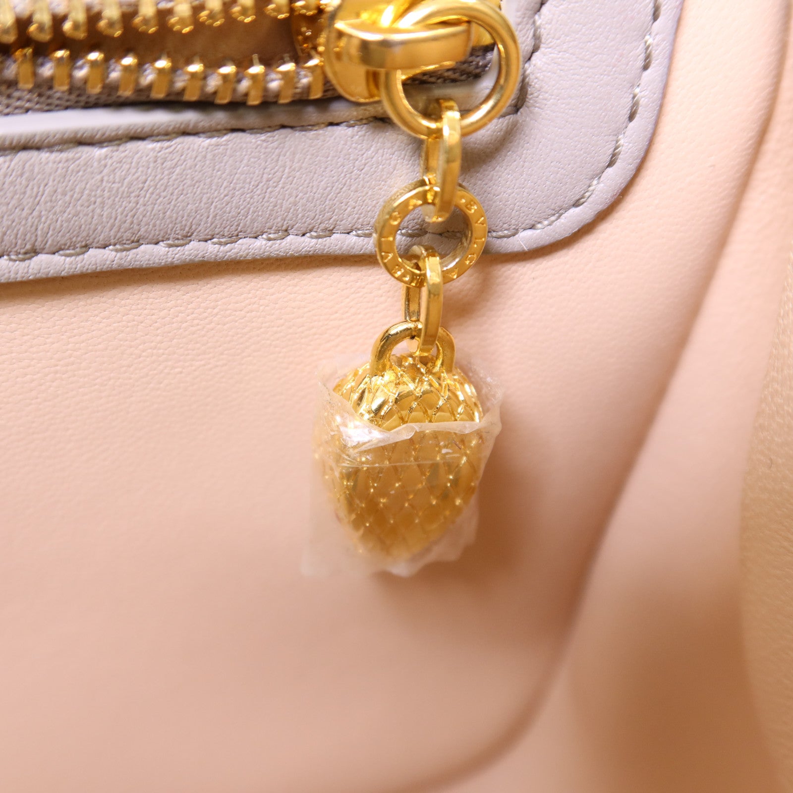 BVLGARI 牛皮皮革2 Way Shoulder Bag金扣手挽肩背兩用袋