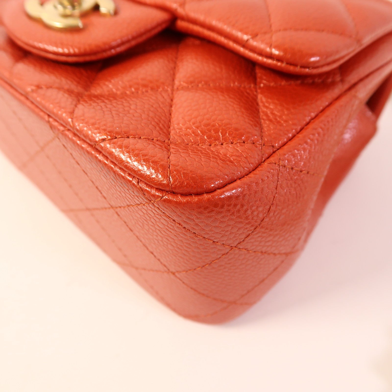 CHANEL 牛皮皮革Mini Classic 17金扣鏈帶肩背袋