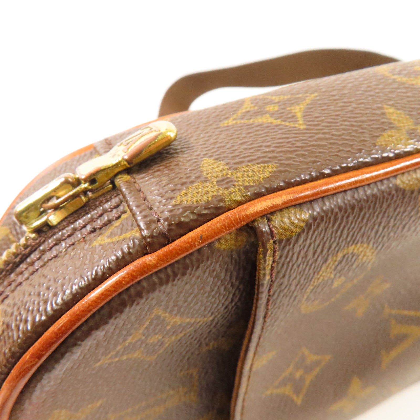 LOUIS VUITTON Monogram Pochette Gange金扣肩背袋