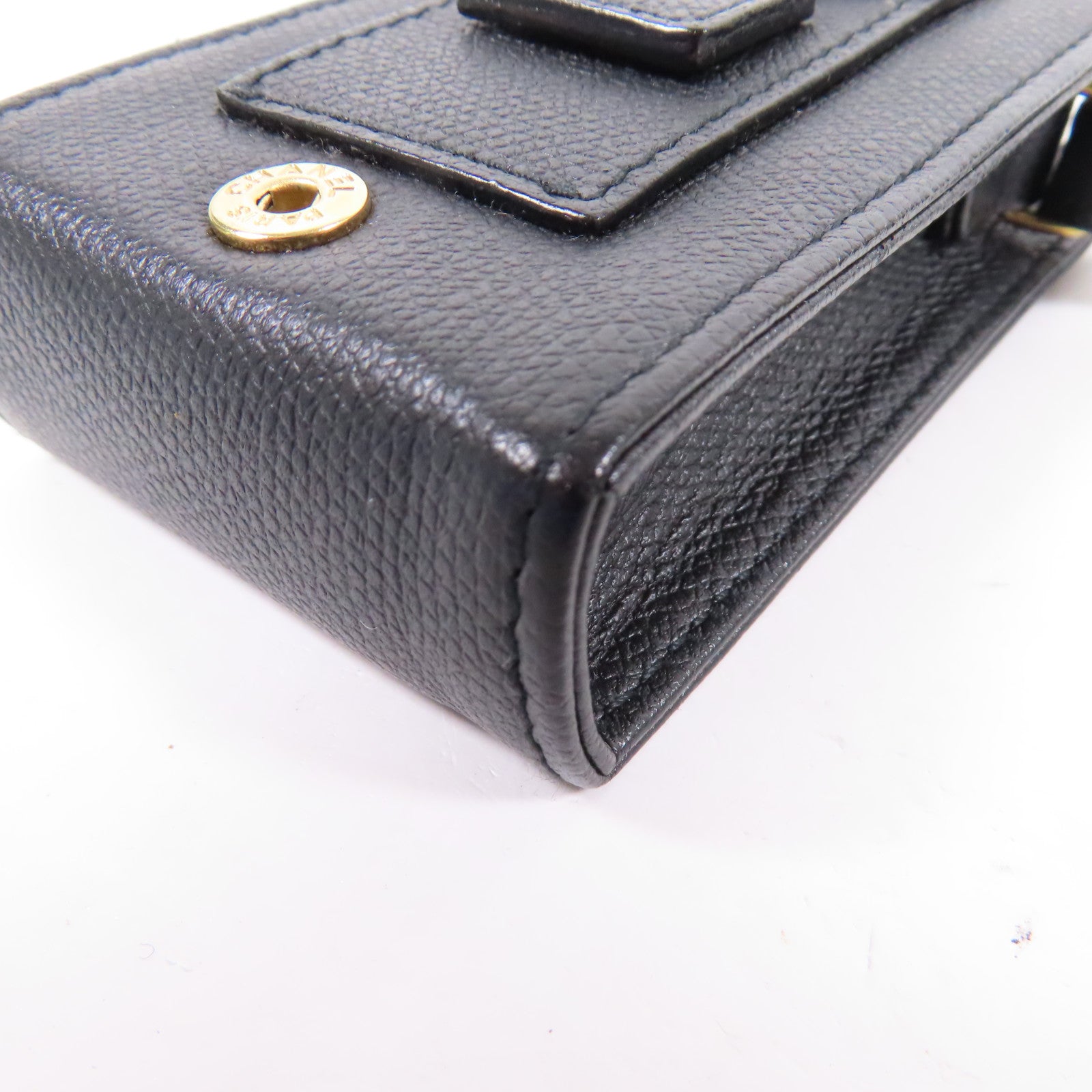 CHANEL 牛皮皮革Cigarette Case金扣肩背袋