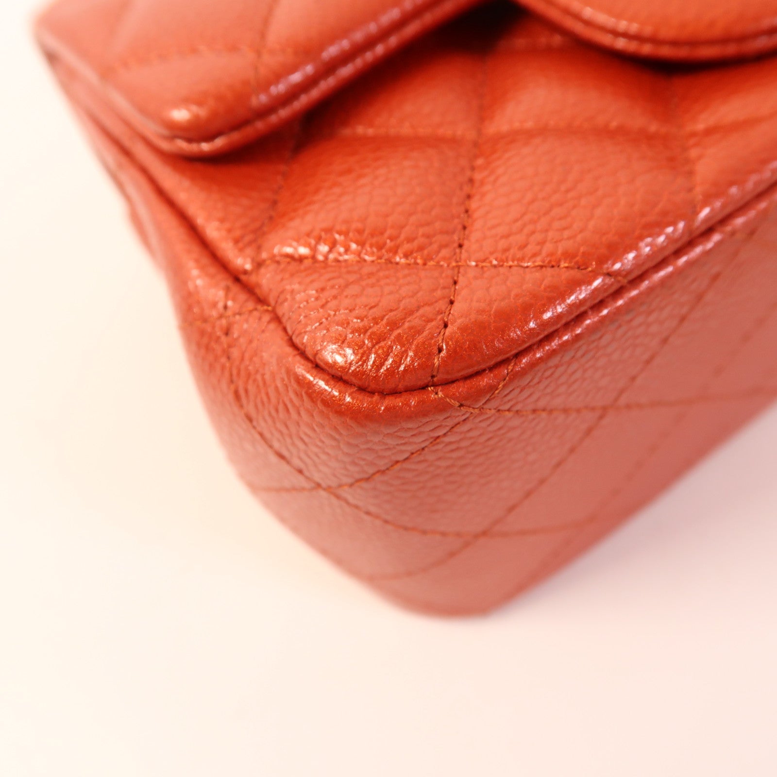 CHANEL 牛皮皮革Mini Classic 17金扣鏈帶肩背袋