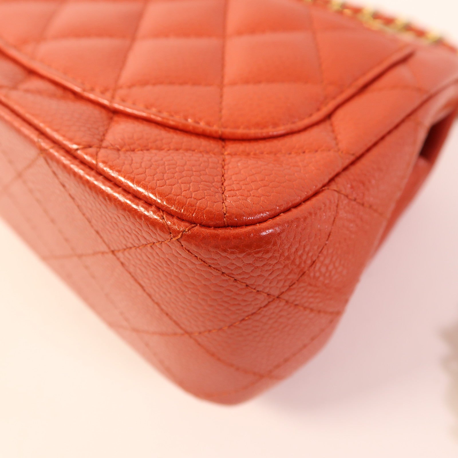 CHANEL 牛皮皮革Mini Classic 17金扣鏈帶肩背袋