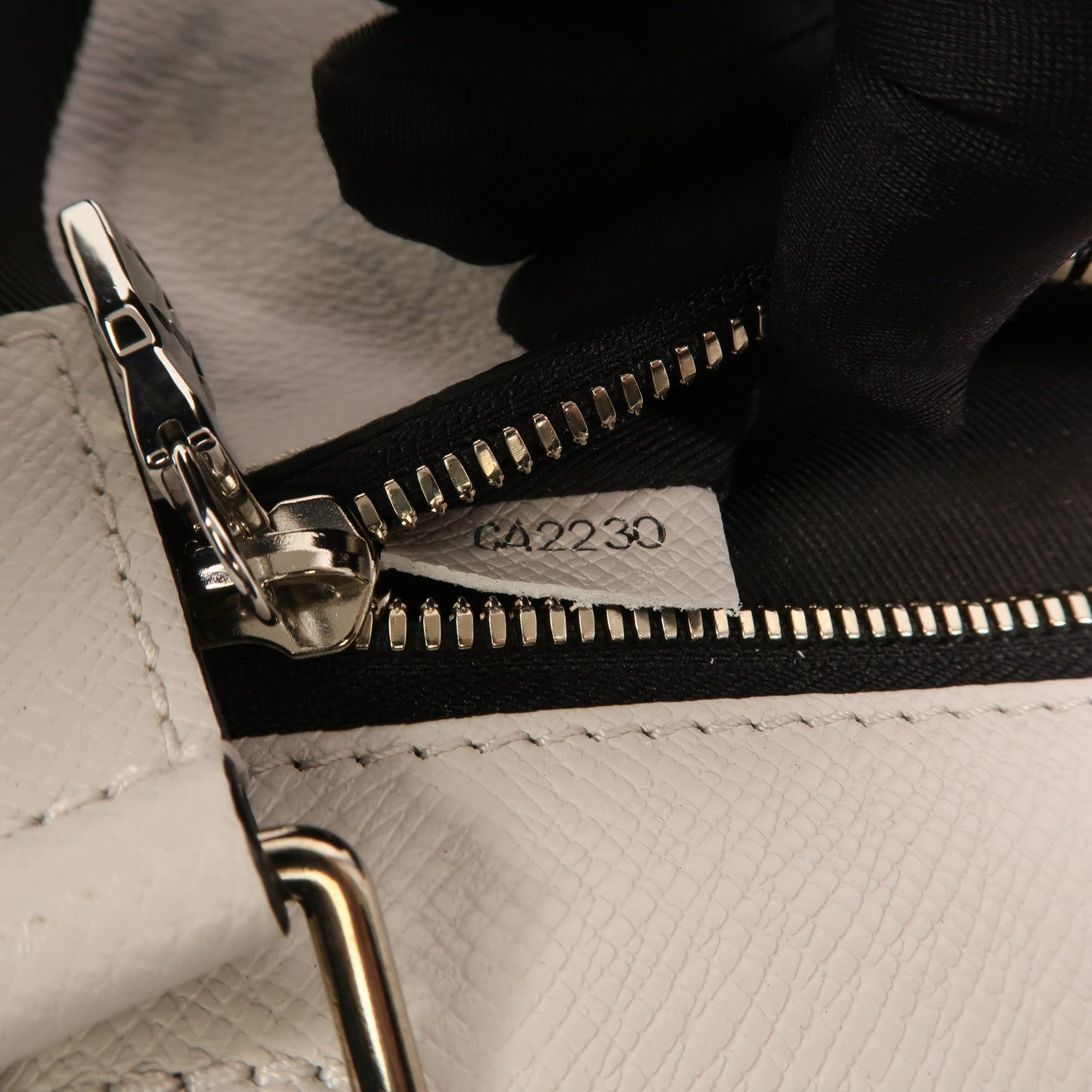 LOUIS VUITTON Taigarama Outdoor Flap Message肩背袋