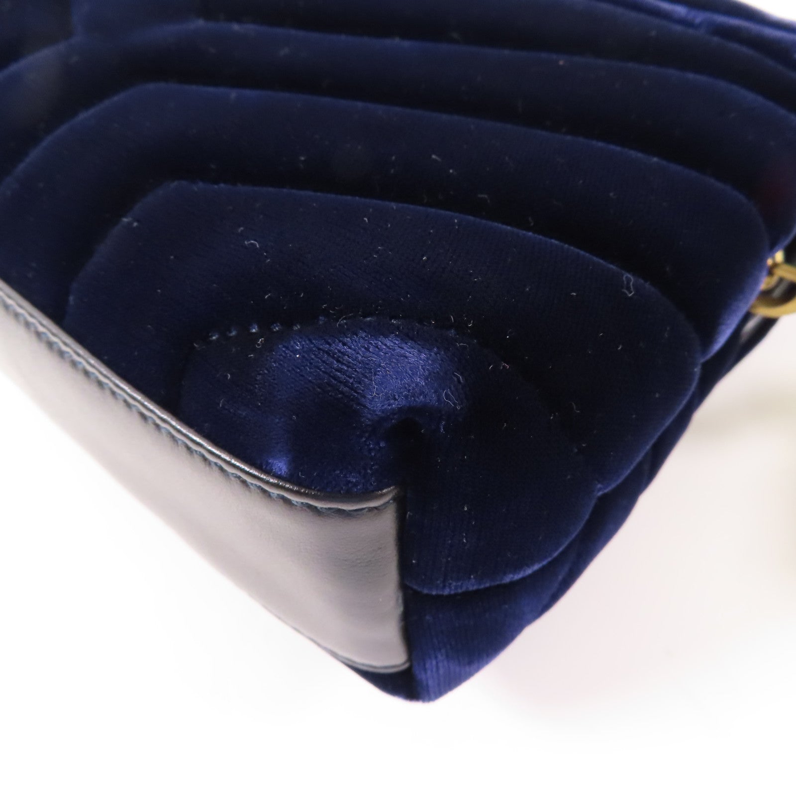 YVES SAINT LAURENT 天鵝絨Shoulder Bag金扣肩背袋