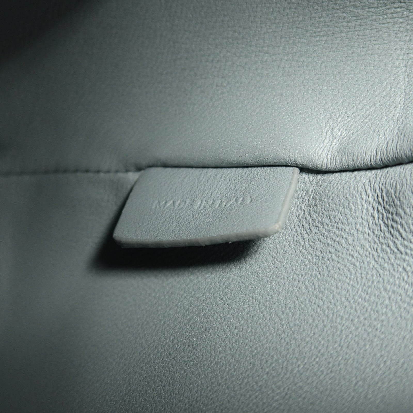 CELINE 牛皮皮革Bonnie銀扣背包