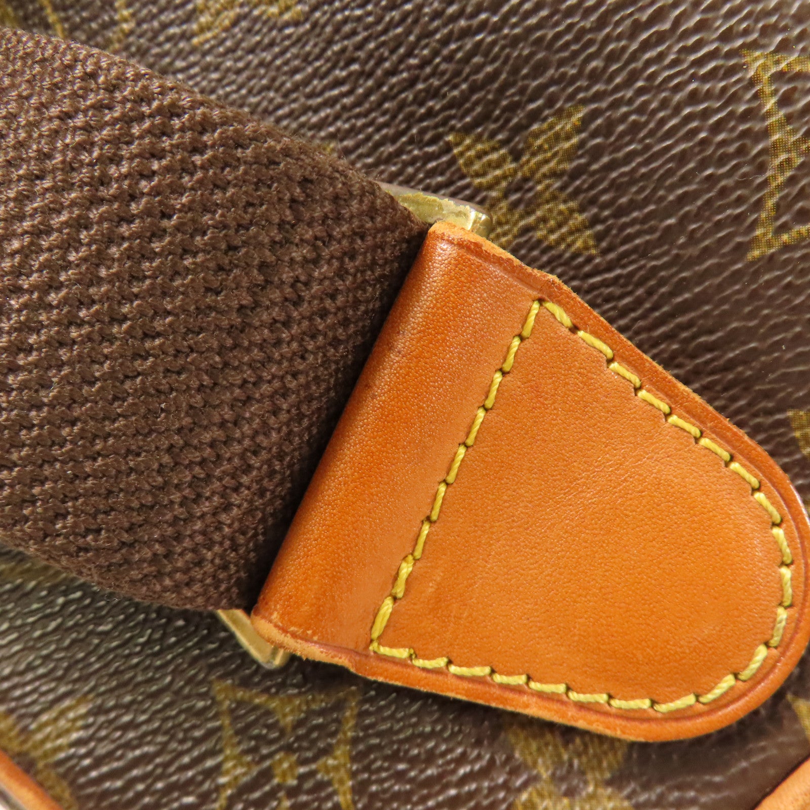 LOUIS VUITTON Monogram Pochette Gange金扣肩背袋