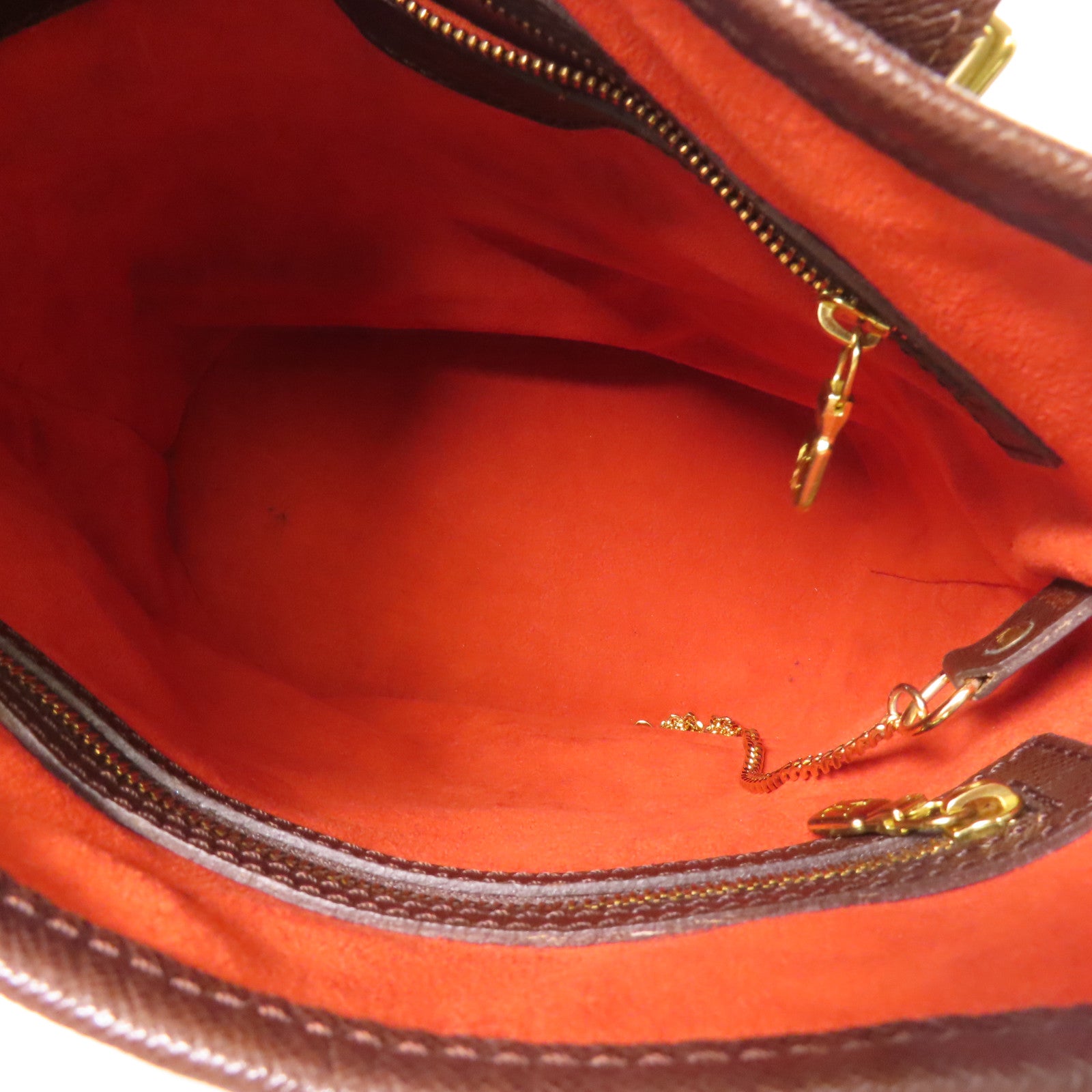 LOUIS VUITTON Damier Marais金扣肩背袋