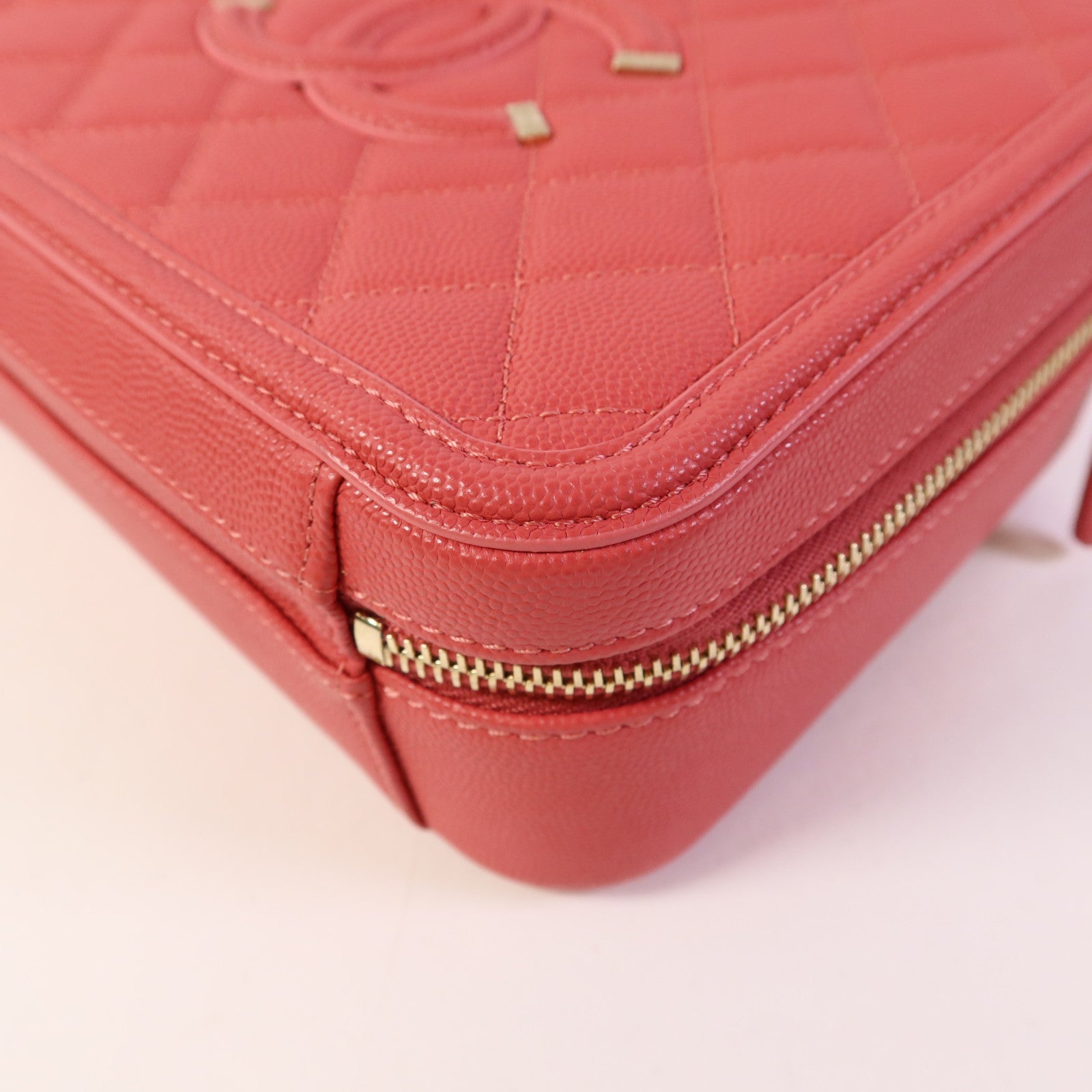 CHANEL 牛皮皮革Vanity Case金扣手挽肩背兩用袋