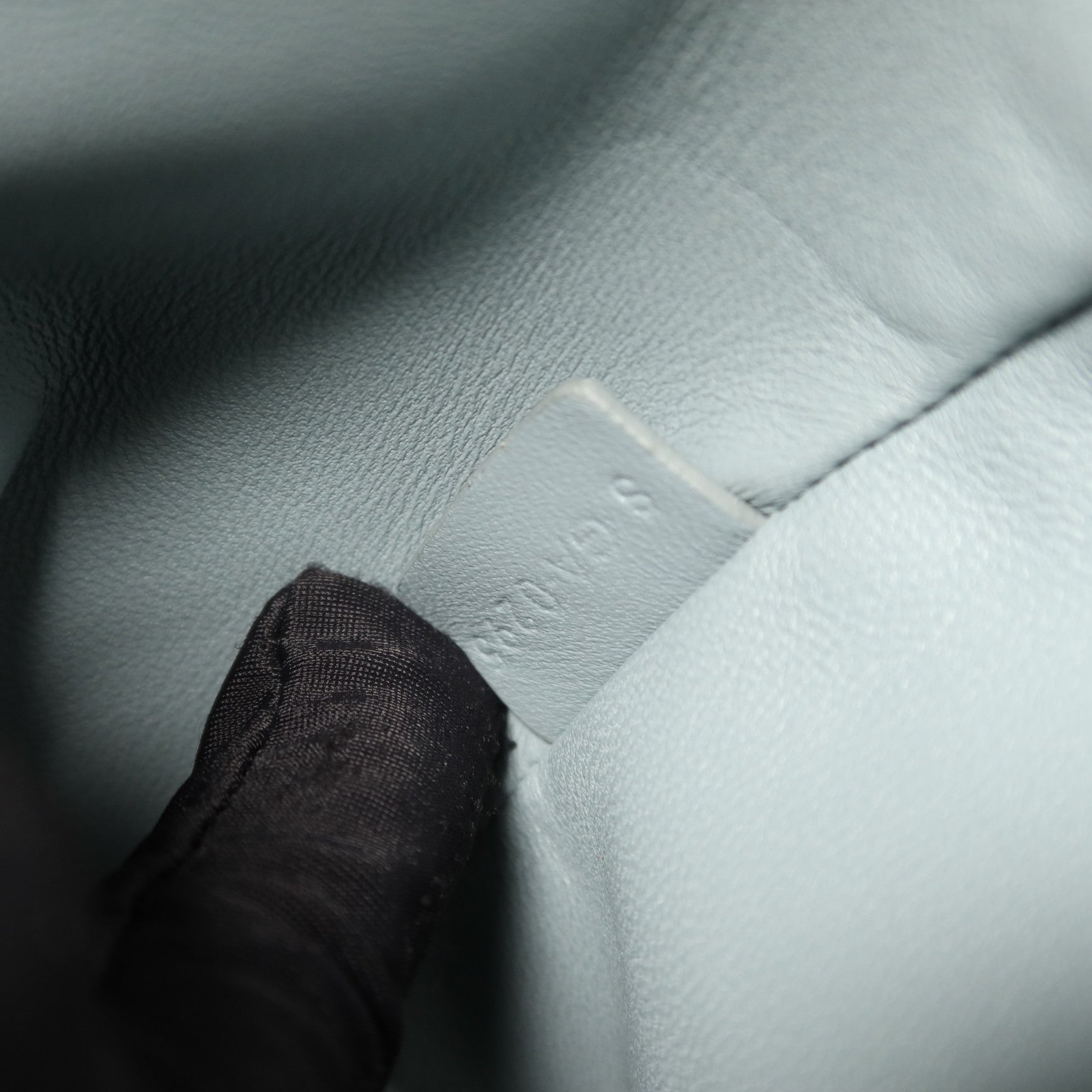 CELINE 牛皮皮革Bonnie銀扣背包