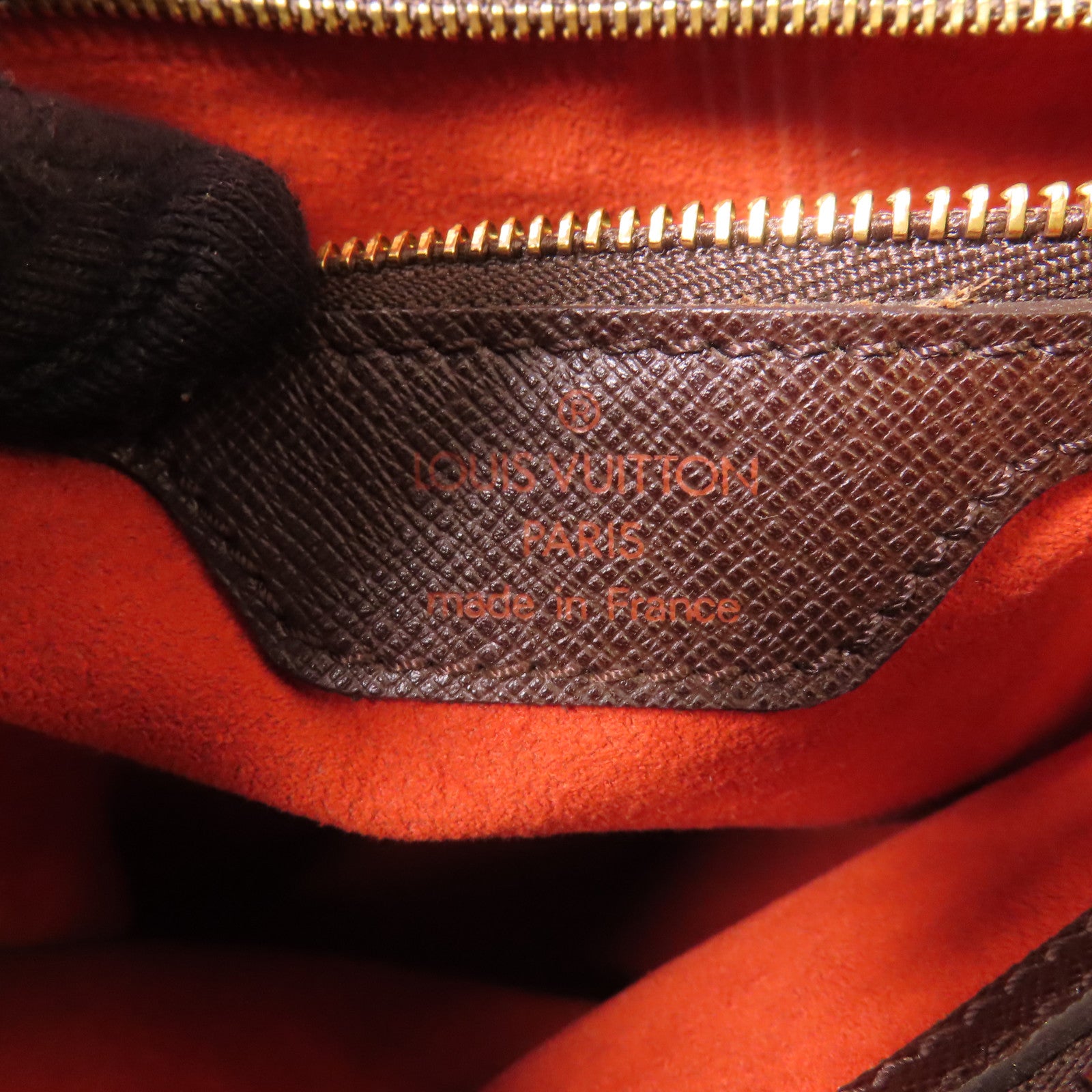 LOUIS VUITTON Damier Marais金扣肩背袋