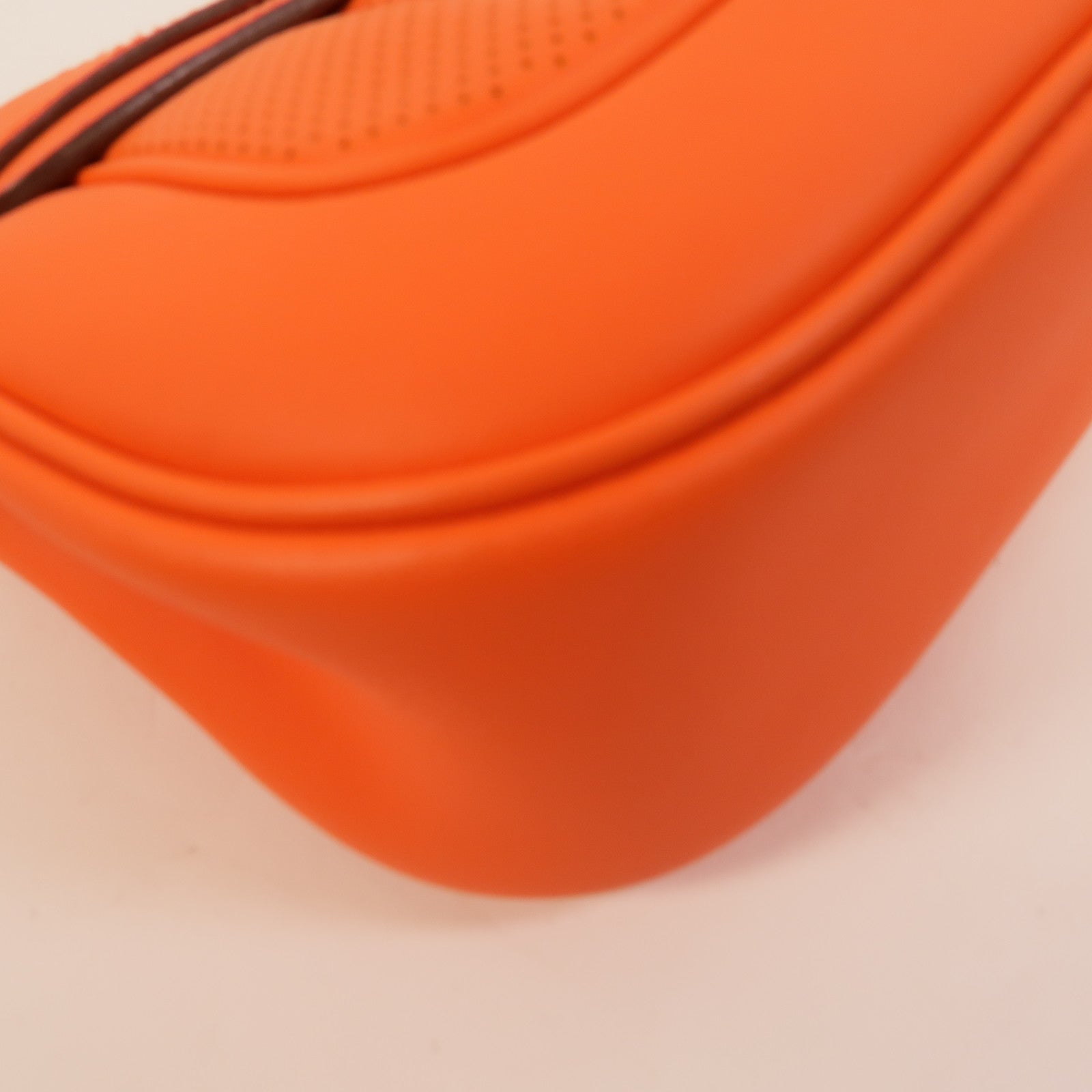 HERMES Swift皮革Berline Mini肩背袋Feu