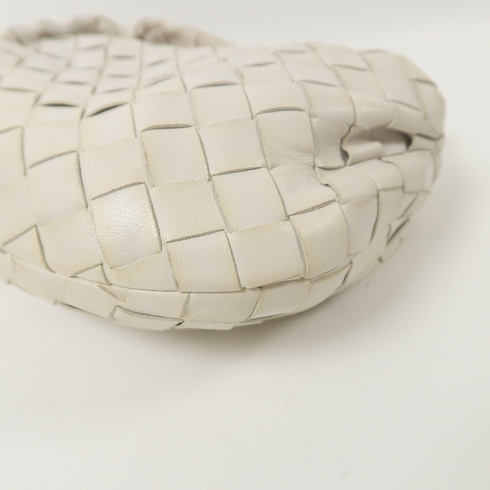 BOTTEGA VENETA 牛皮皮革Mini Jodie手挽袋