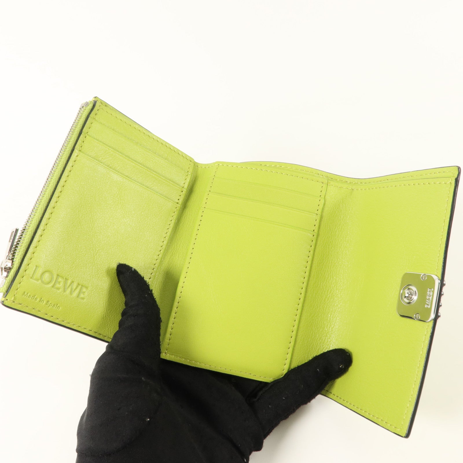 LOEWE 牛皮皮革Anagram Trifold Compact Wallet銀扣錢包