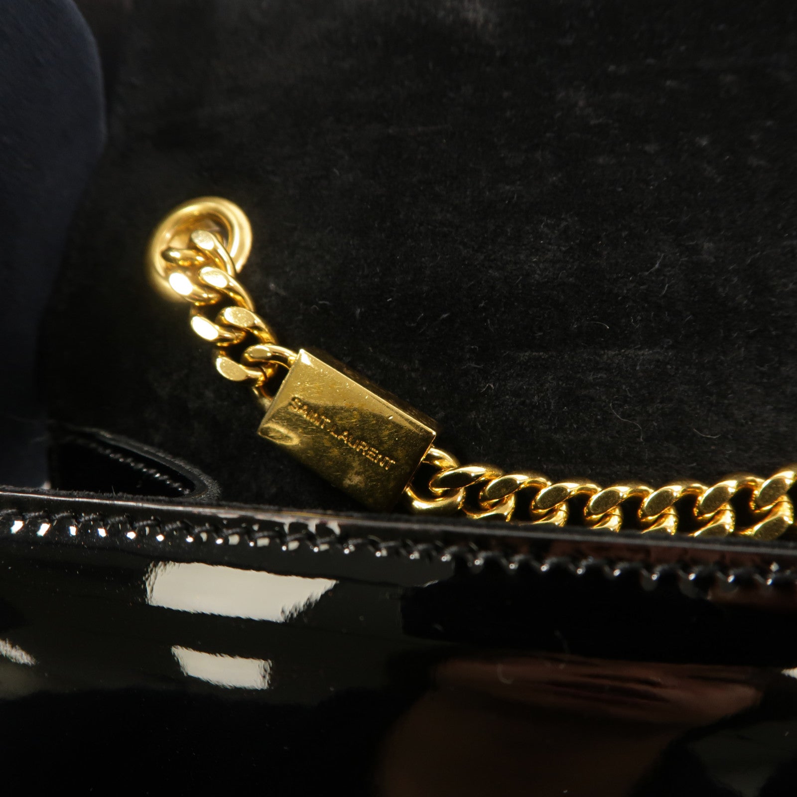 SAINT LAURENT 漆皮皮革Kate Small鏈帶肩背袋