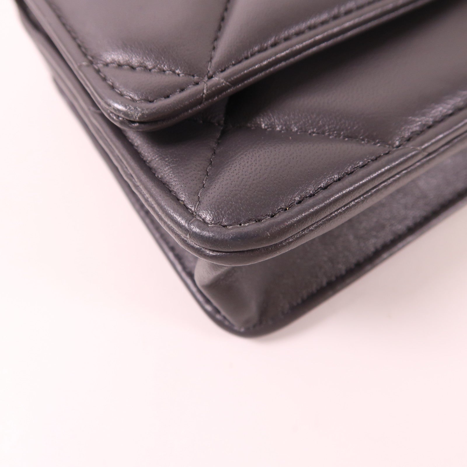 CHANEL 羊皮皮革C19 WOC Wallet On Chain鏈帶肩背袋