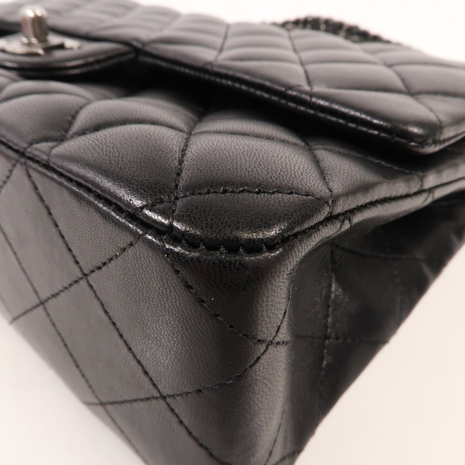 CHANEL 羊皮皮革Classic 25銀扣鏈帶肩背袋