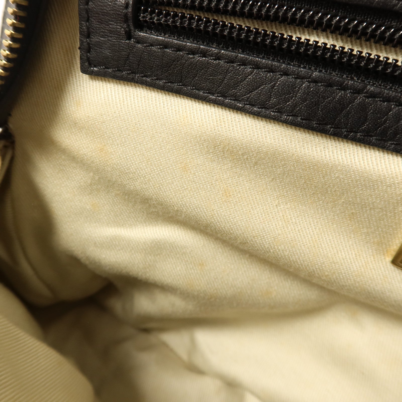 BALLY 牛皮皮革Handbag金扣手挽袋