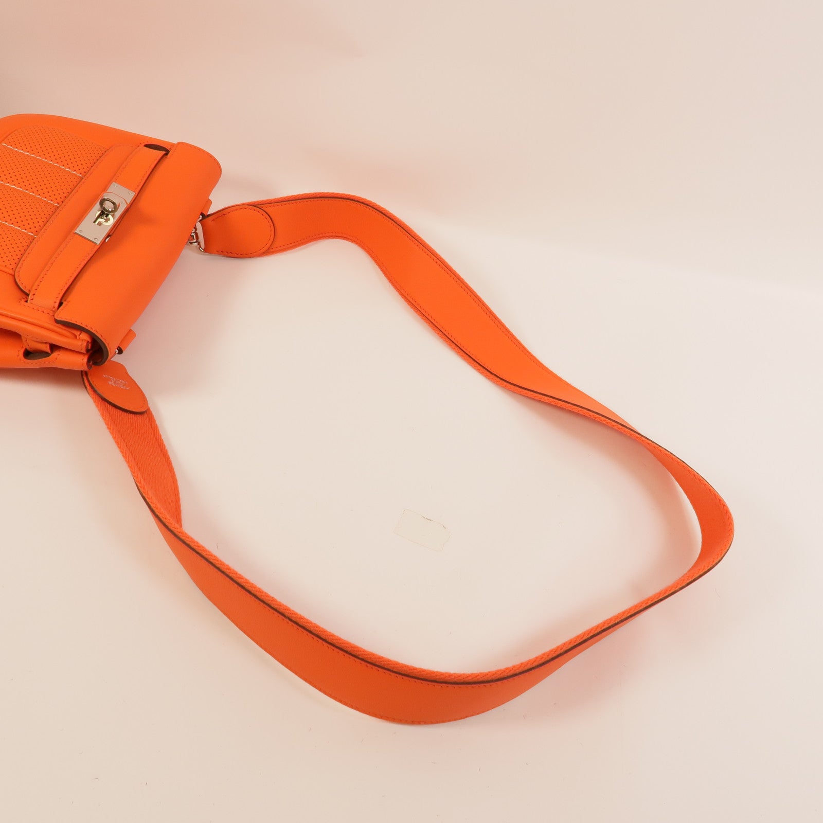 HERMES Swift皮革Berline Mini肩背袋Feu