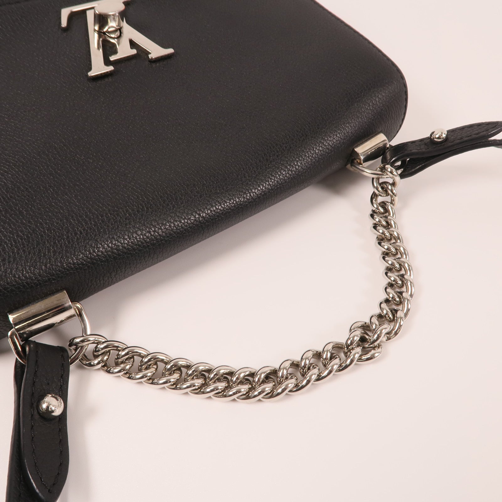 LOUIS VUITTON 牛皮皮革Lockme II BB銀扣手挽肩背兩用袋