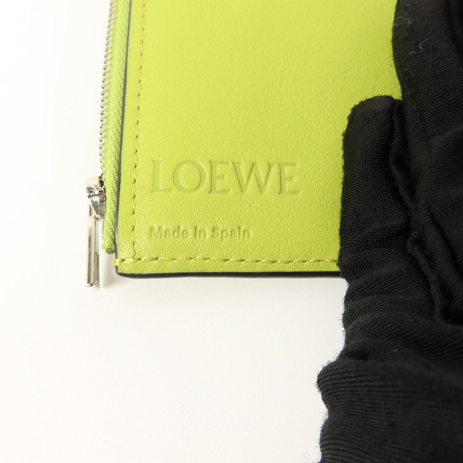 LOEWE 牛皮皮革Anagram Trifold Compact Wallet銀扣錢包