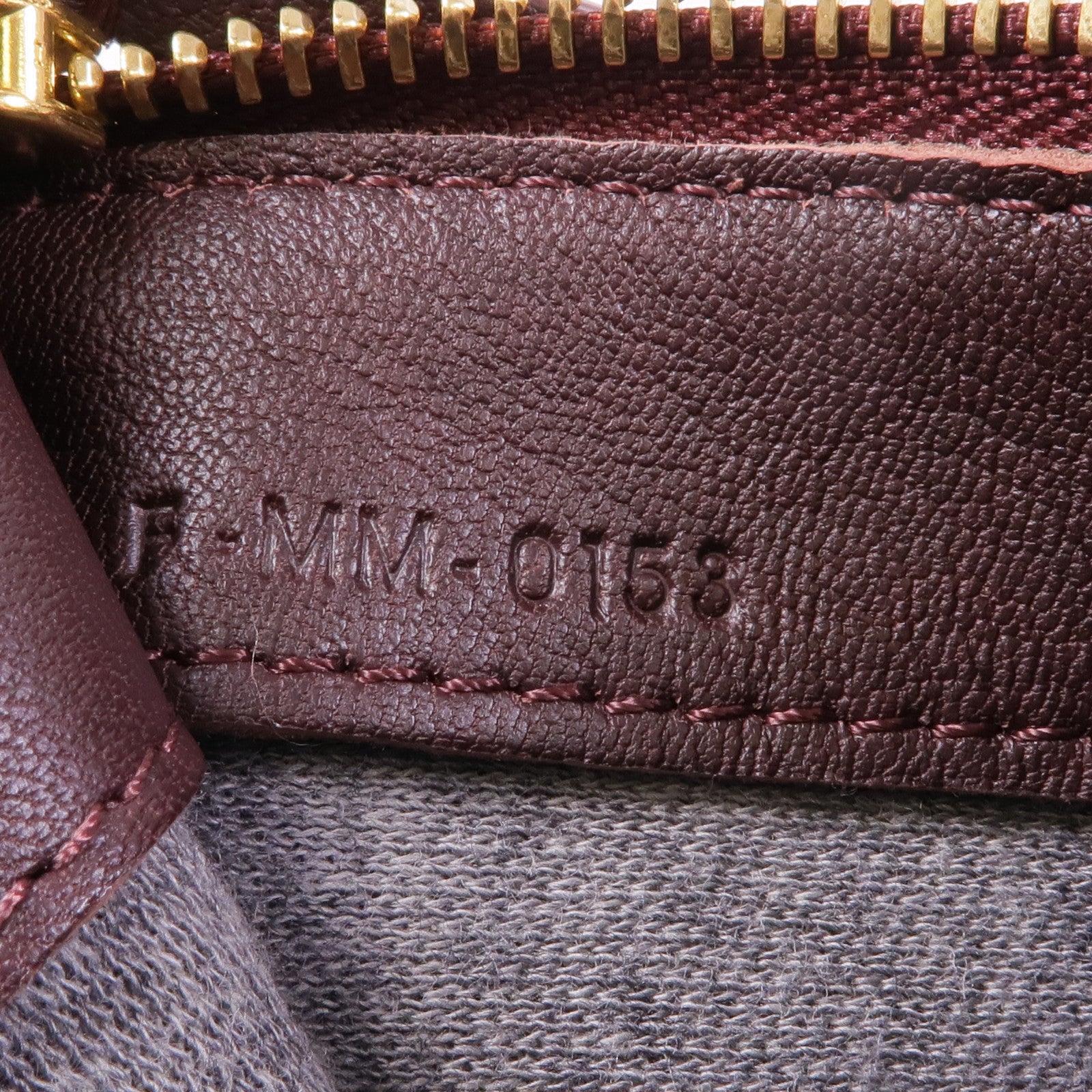 CELINE 皮革Trio金扣肩背袋