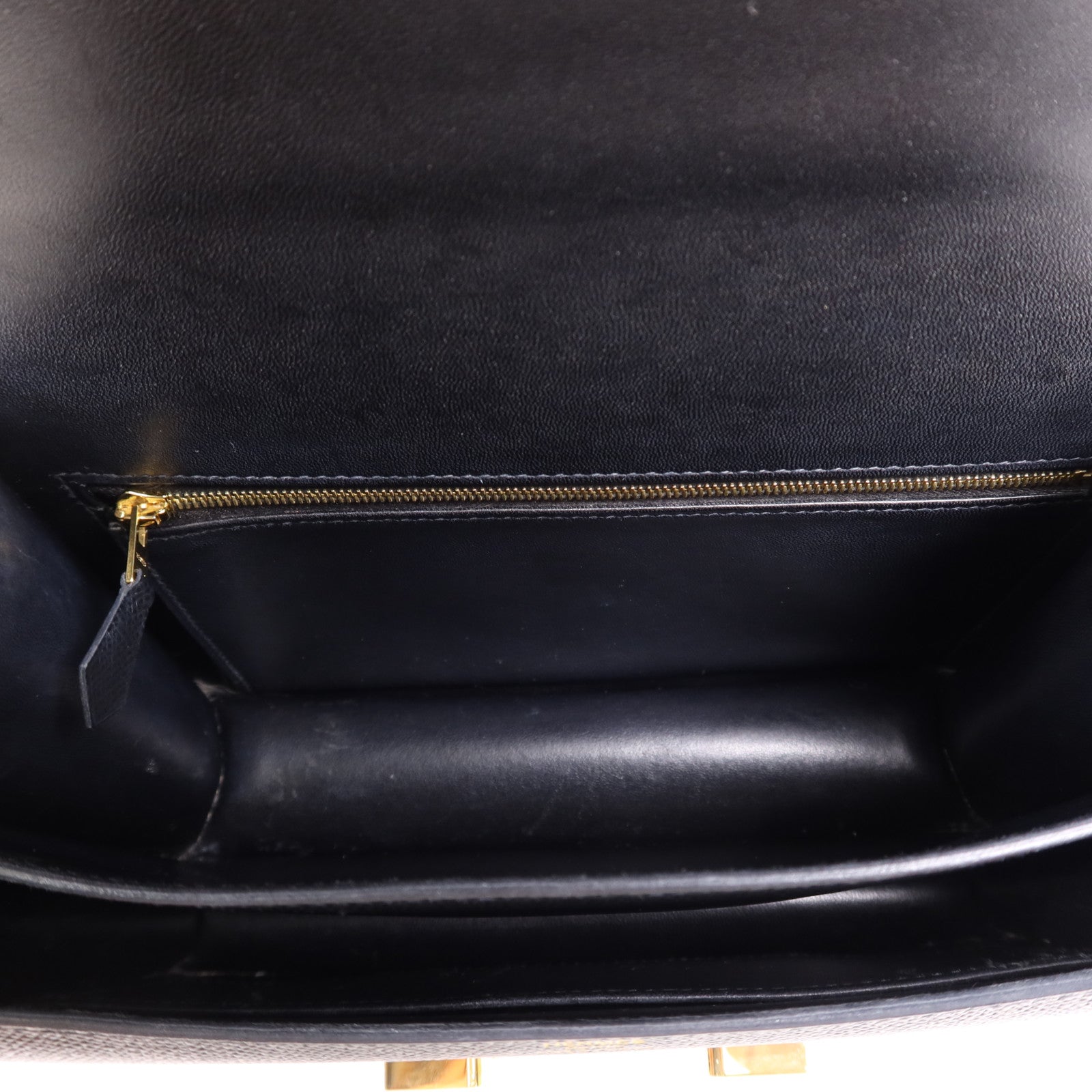 HERMES Epsom皮革Constance 24金扣肩背袋Noir