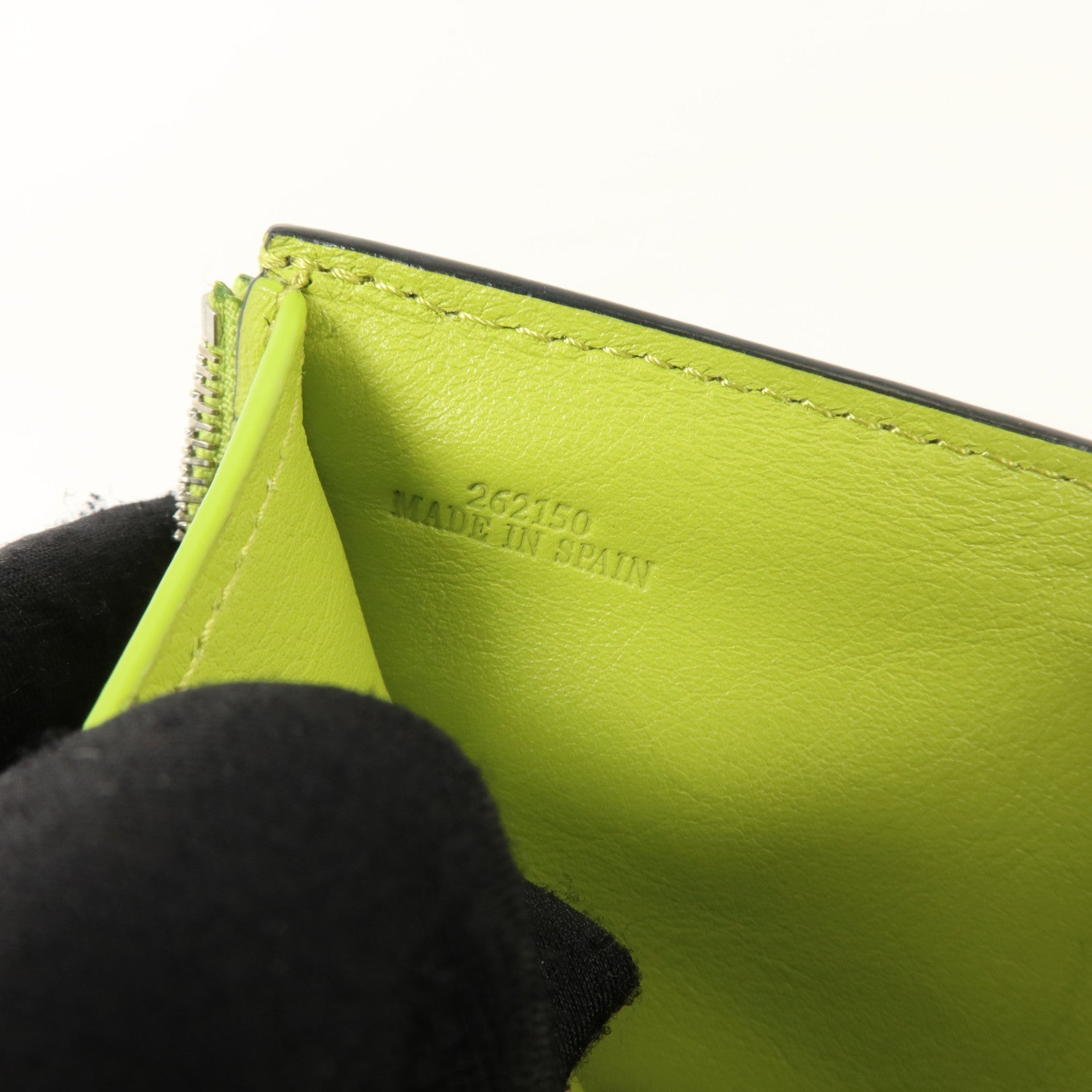 LOEWE 牛皮皮革Anagram Trifold Compact Wallet銀扣錢包