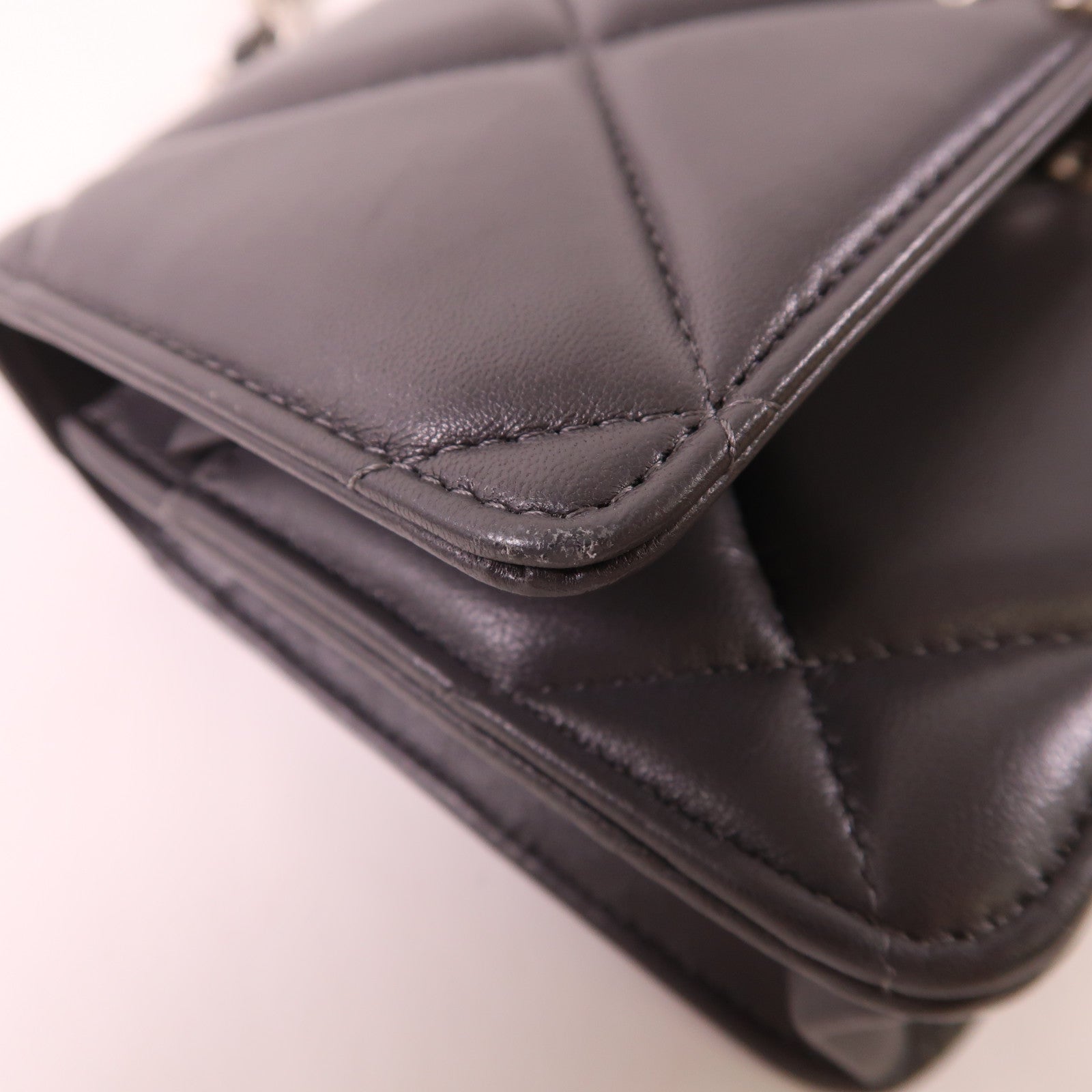 CHANEL 羊皮皮革C19 WOC Wallet On Chain鏈帶肩背袋