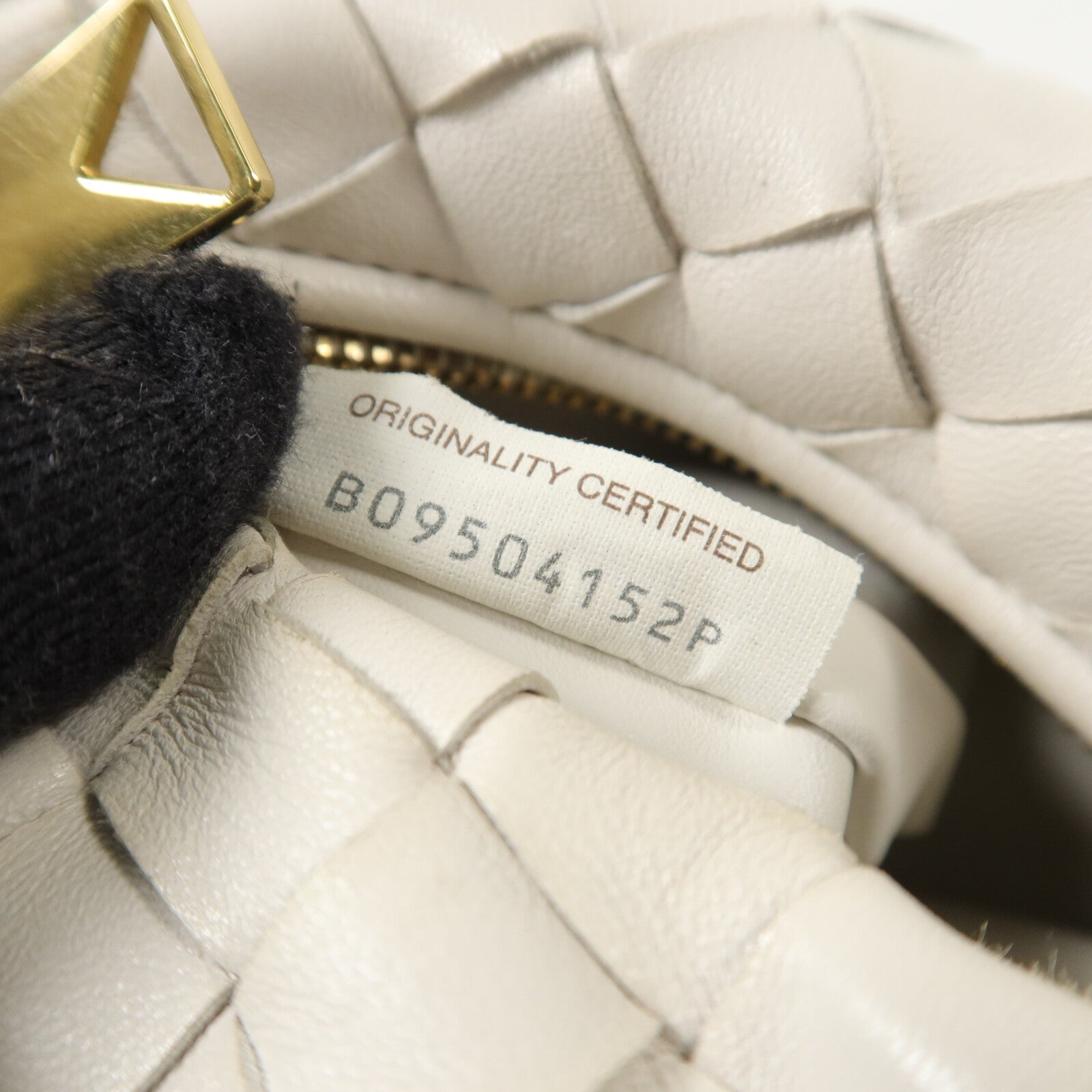 BOTTEGA VENETA 牛皮皮革Mini Jodie手挽袋