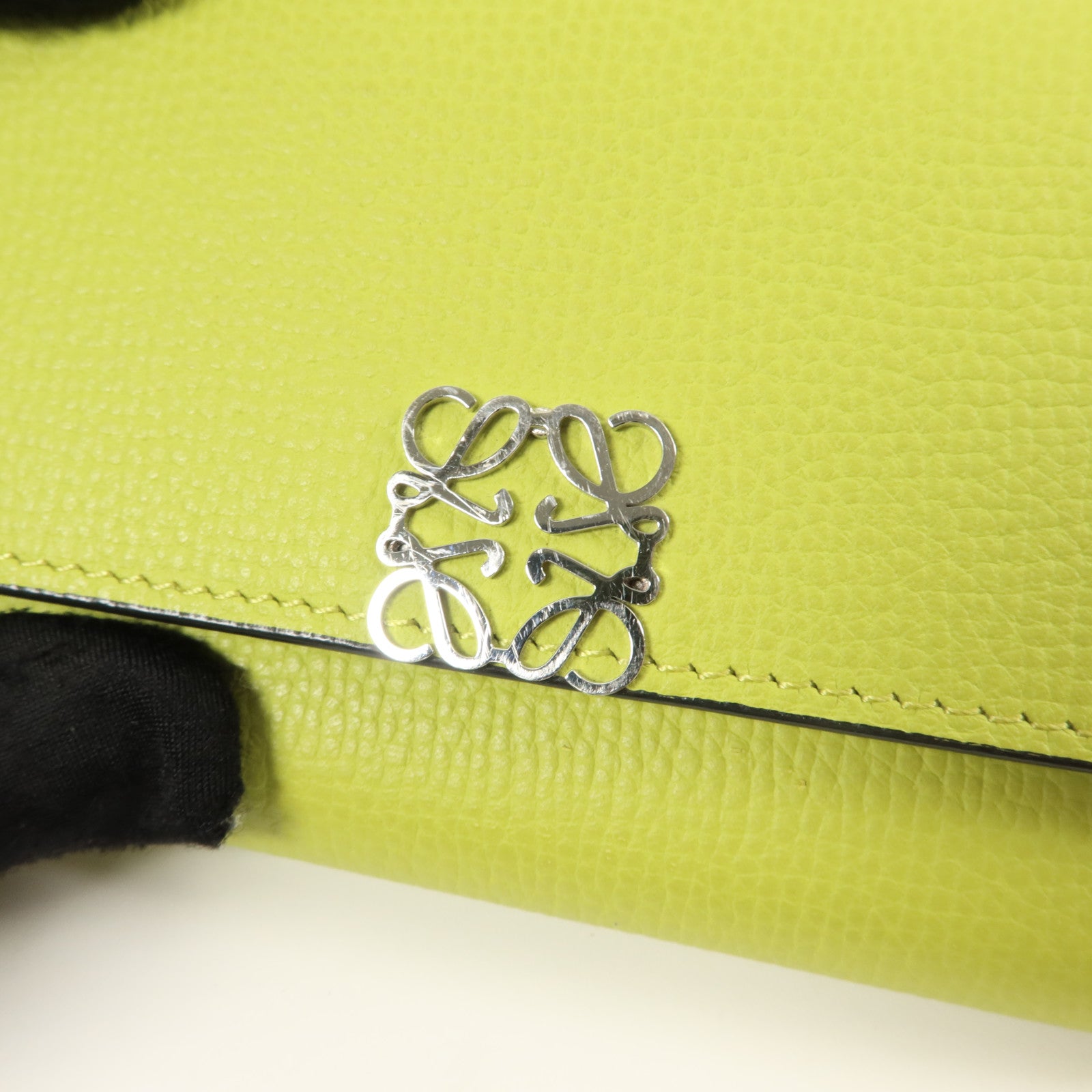 LOEWE 牛皮皮革Anagram Trifold Compact Wallet銀扣錢包