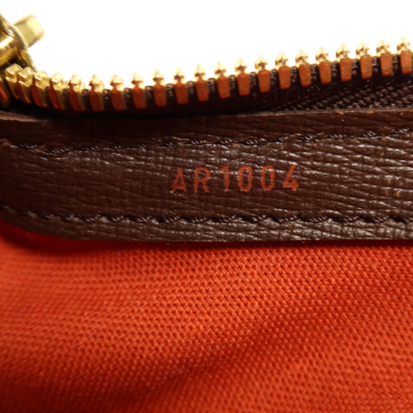 LOUIS VUITTON 【激減優惠】Damier Belem MM金扣肩背袋