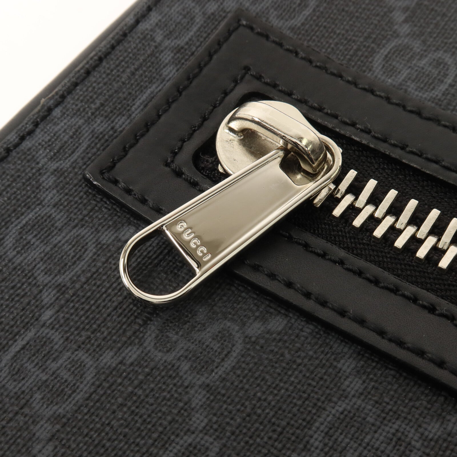 GUCCI 塗層帆布Messenger Bag肩背袋