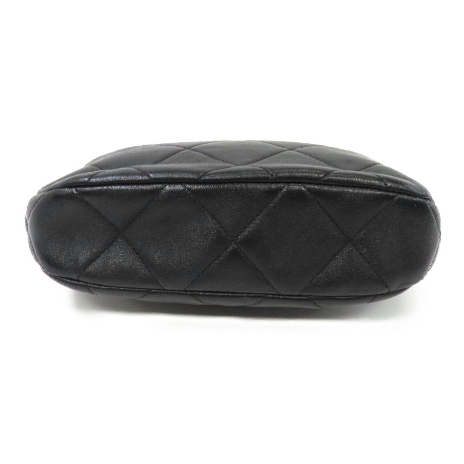 CHANEL 菱格牛皮皮革Chain Shoulder金扣鏈帶肩背袋黑色