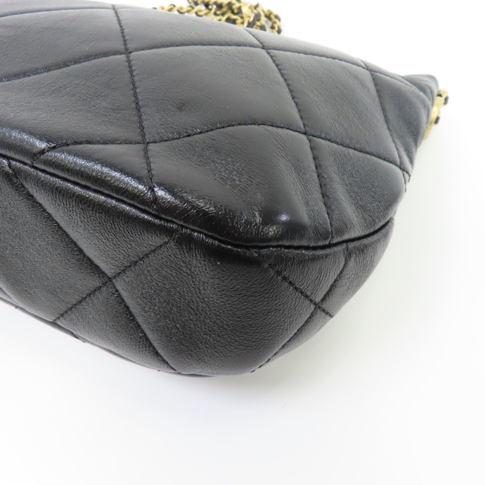 CHANEL 菱格牛皮皮革Chain Shoulder金扣鏈帶肩背袋黑色