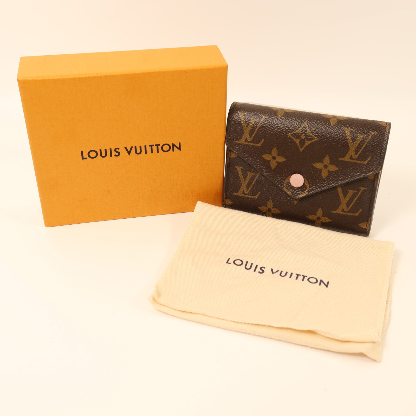 LOUIS VUITTON Monogram Victorine Wallet金扣錢包
