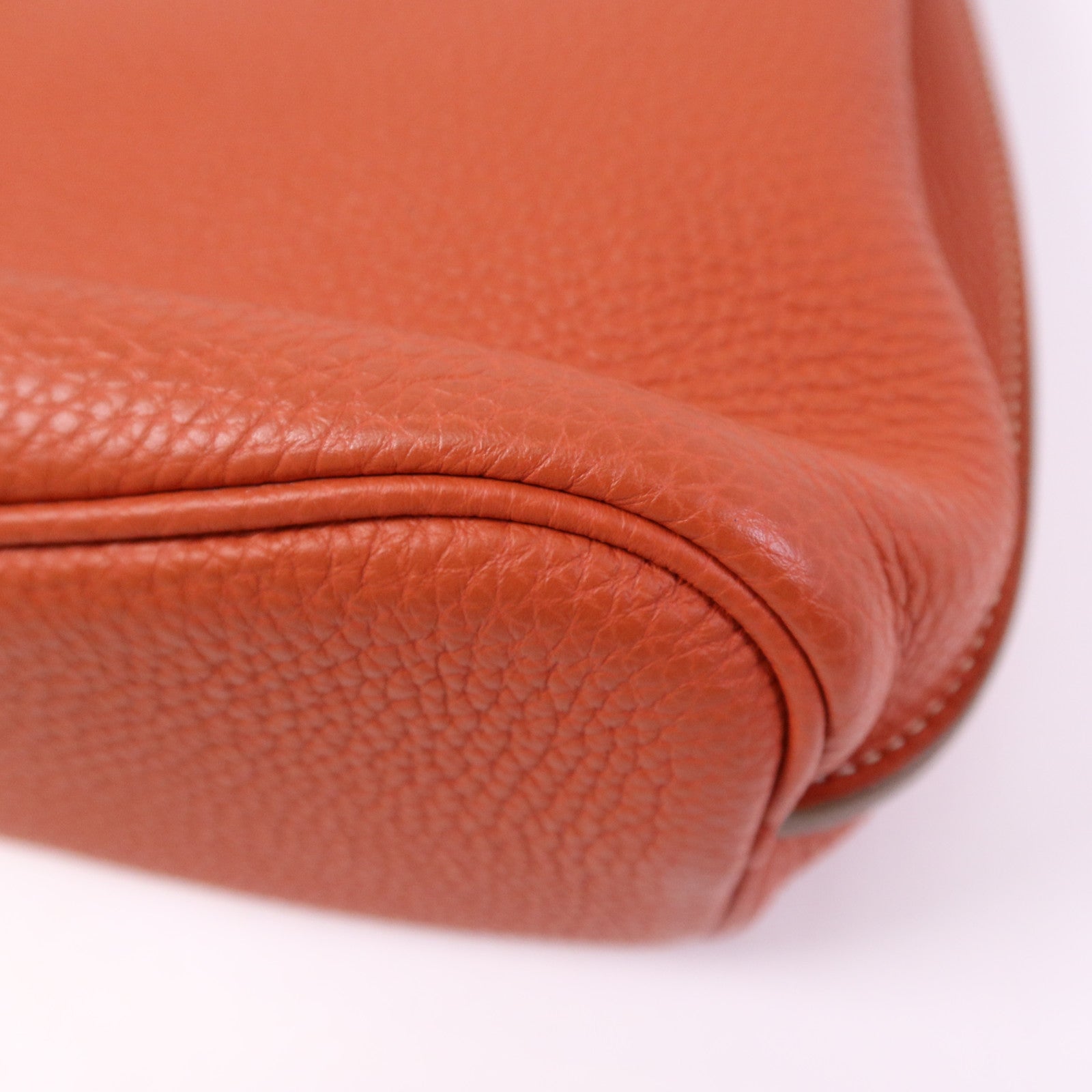 HERMES Togo皮革So Kelly 26銀扣肩背袋Capucine