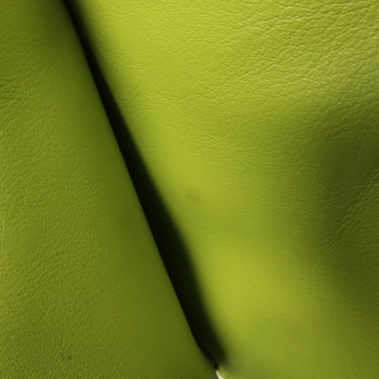 LOEWE 牛皮皮革Anagram Trifold Compact Wallet銀扣錢包